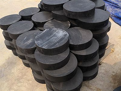 岳普湖板式橡胶支座由若干层橡胶片与薄钢板经加压硫化